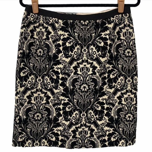 Karen Kane Black and‎ Ivory Damask Mini Skirt - Picture 1 of 7